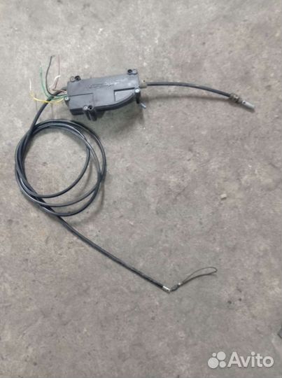 Замки капота defen time, бу