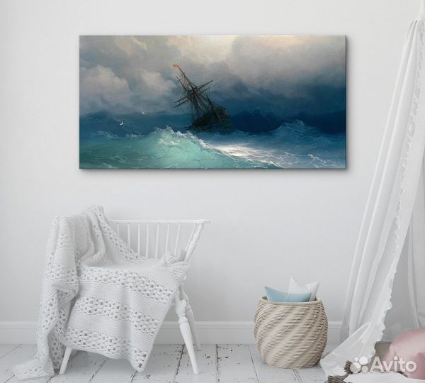 Корабль в бушующем море
