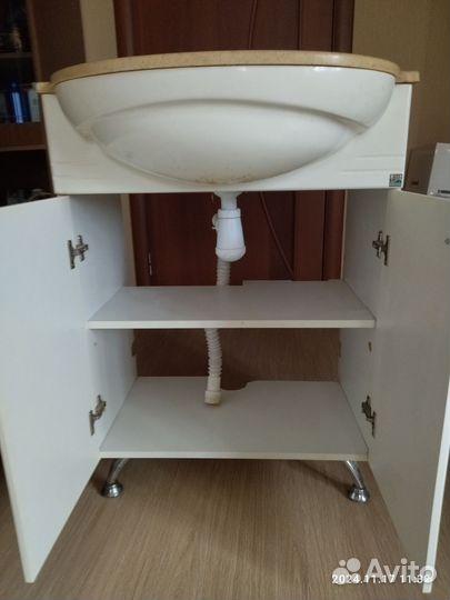 Тумба с раковиной для ванной