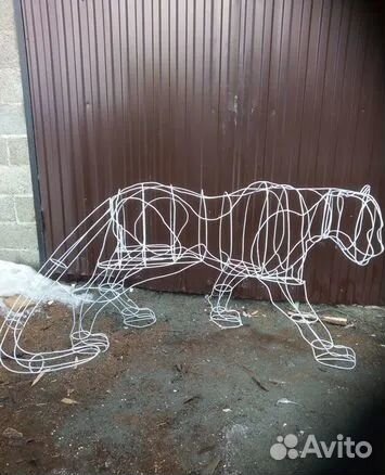 Новогодние фигуры из проволоки (олень, пантера, со