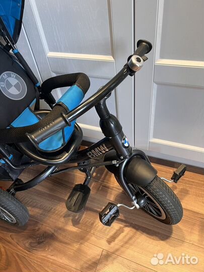 Трехколесный велосипед BMW
