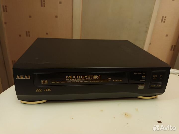 Видеомагнитофон akai