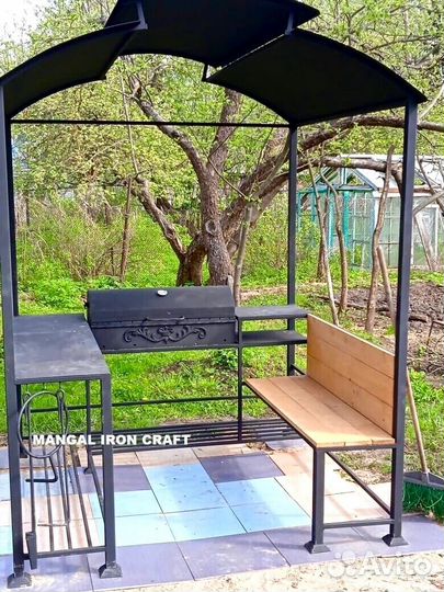 Мангал с лавочкой