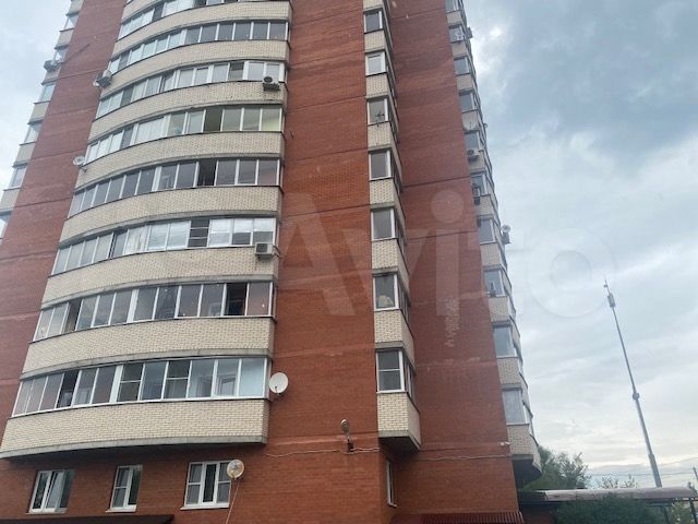 2-к. квартира, 72 м², 6/17 эт.