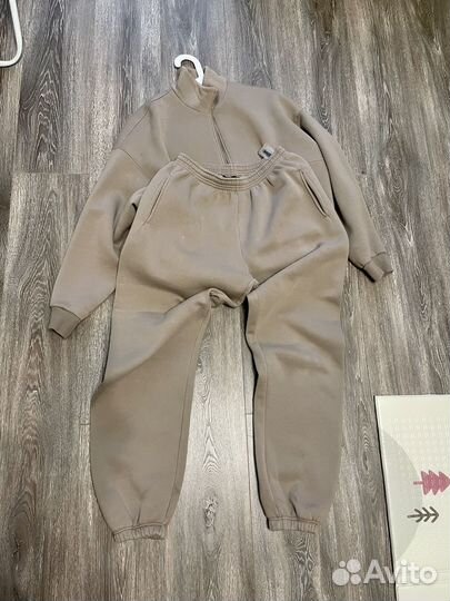 Спортивный костюм на флисе женский