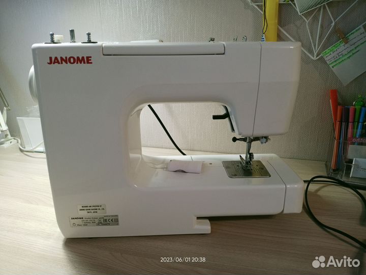 Швейная машина Janome