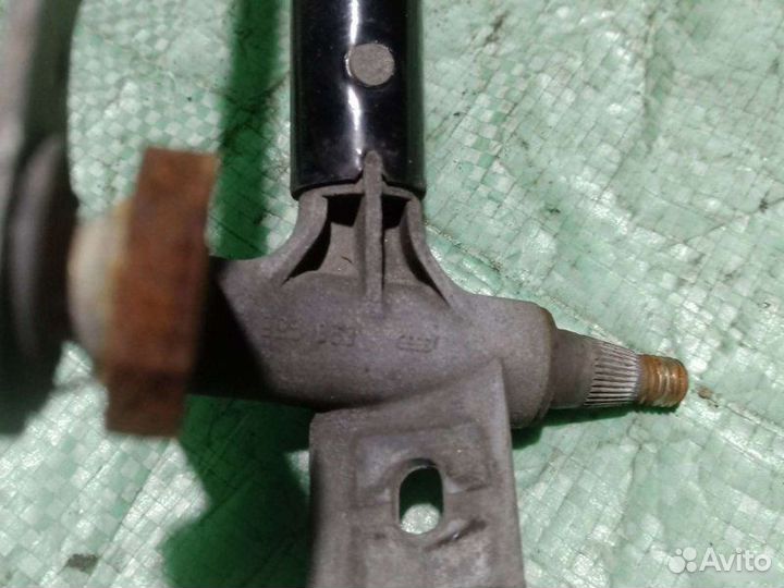 Трапеция стеклоочистителей Audi 80 B3 1.8I 1988