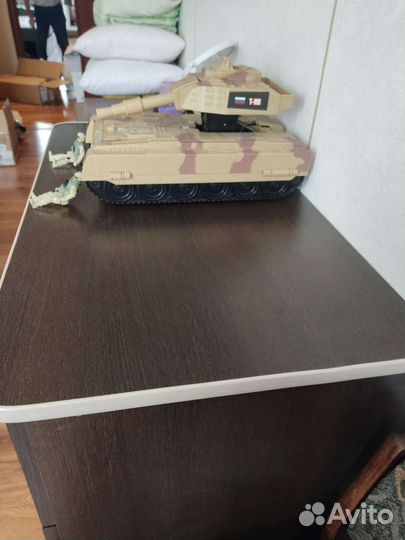 Складной игрушечный Танк