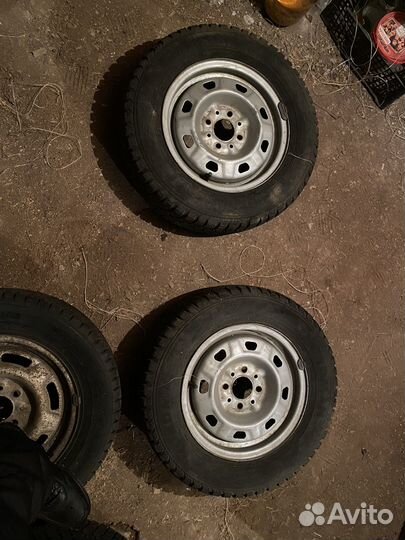 Accelera 651 17.5/70 R13