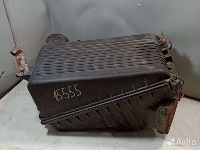 Корпус воздушного фильтра Toyota Carina E седан