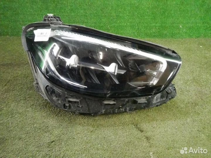 Фара правая Mercedes-Benz E-Class