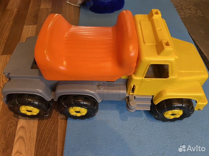 Игрушки машина большая
