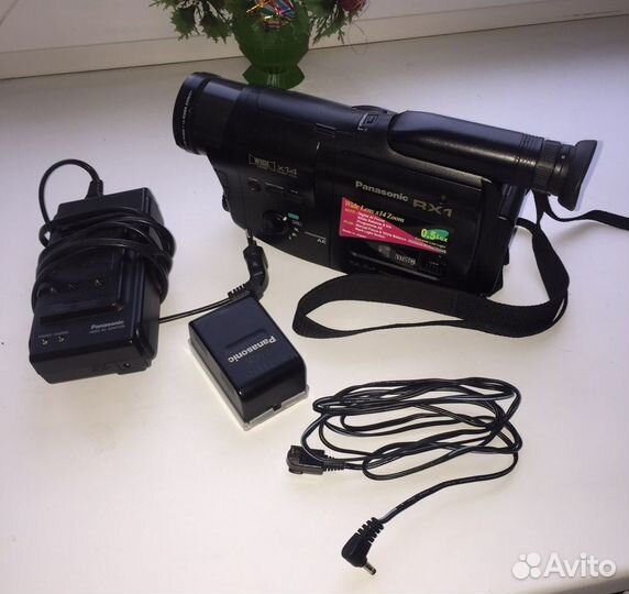 Видеокамера кассетная