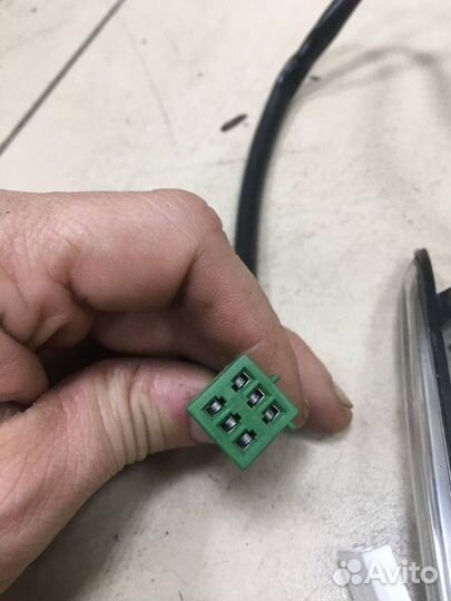 Повторитель в зеркало левый LADA Granta