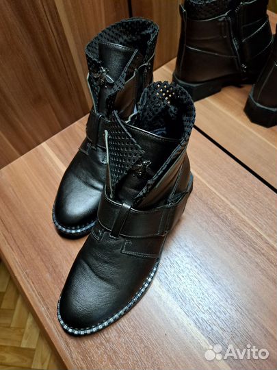 Ботинки женские