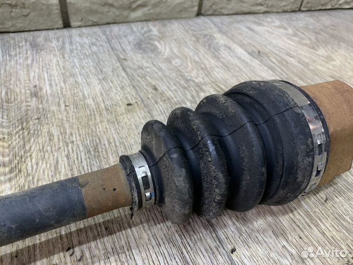 Hyundai Solaris Привод (полуось) передний LH RH