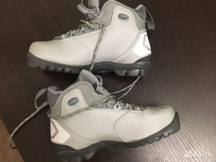 Детские лыжные ботинки Fischer, модель XC Sport