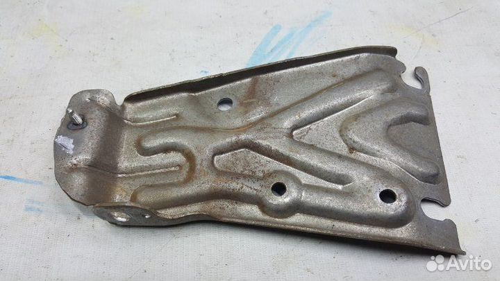 Кронштейн корпуса отопителя левый Ford Mondeo 4