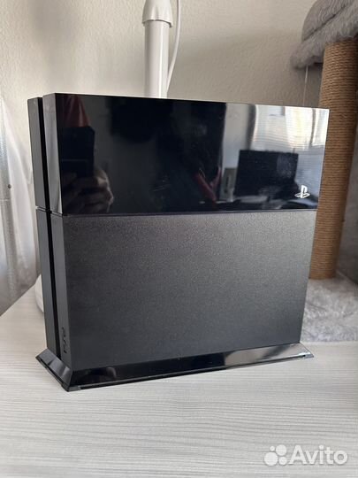 Sony PS4 fat 500gb с подставкой и двумя геймпадами