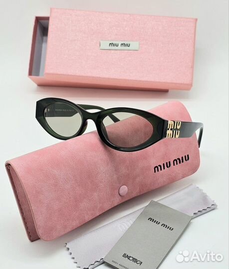 Солнцезащитные очки miu miu