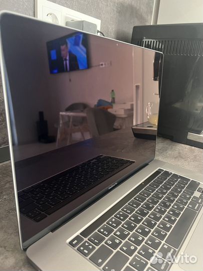 Macbook Pro 16 i7 16gb 512Gb