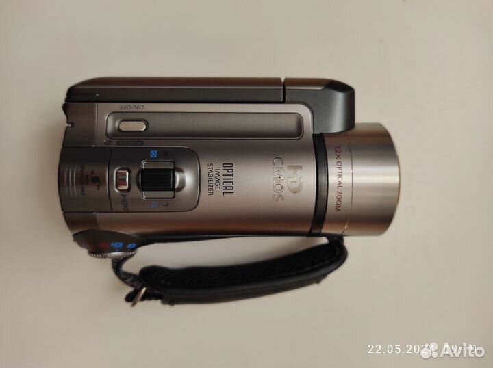 Цифровая видеокамера Canon HF100