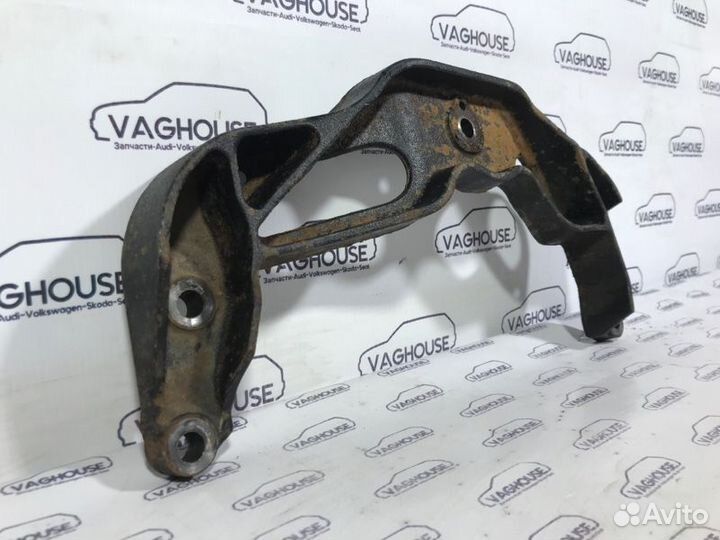 Кронштейн двигателя Ford Mondeo MK 2 1.8 1996