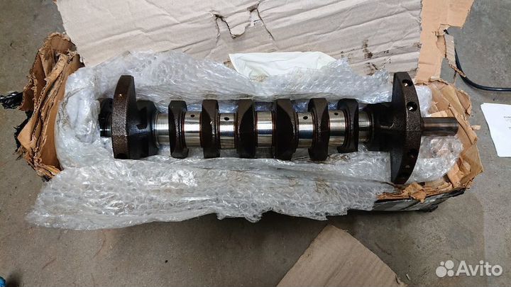 Блок всборе с валом и поршнями.Можно по деталям