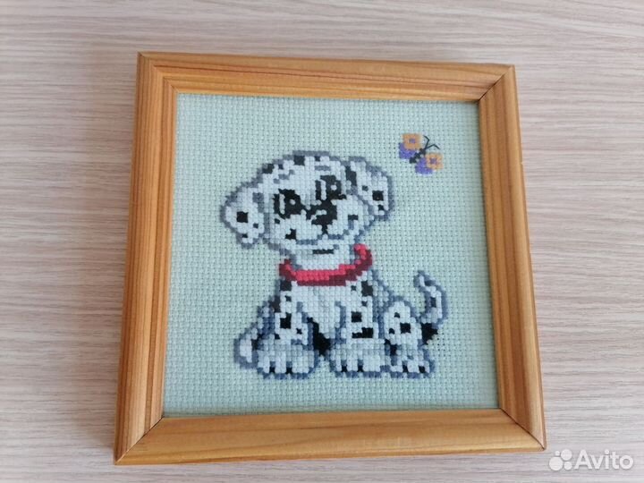Вышитая крестом картина в раме Далматинец