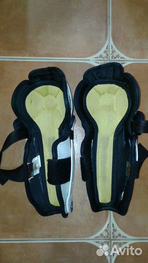 Щитки хоккейные детские