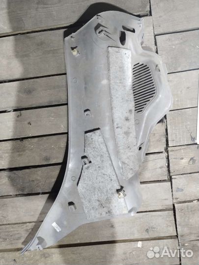 7212A039HA Mitsubishi L200 Обшивка стойки