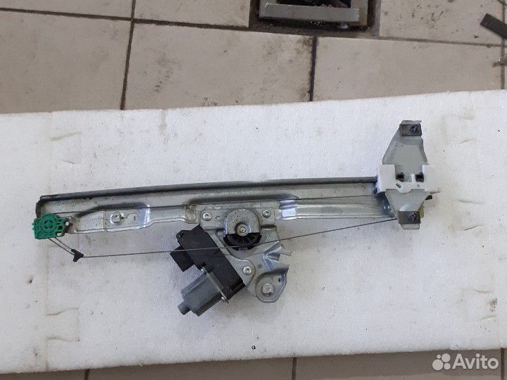 Стеклоподъемник передний правый Peugeot 308 Пежо 3