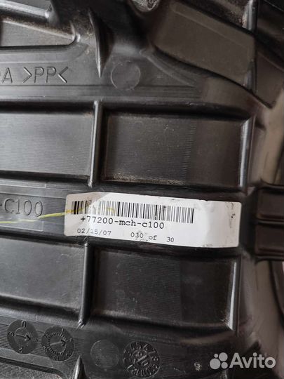 Сиденье VTX1800C