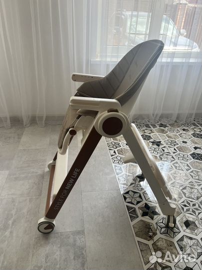 Стульчик для кормления happy baby berny v2