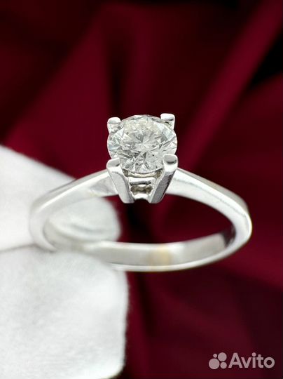 Золотое кольцо с бриллиантом 750 проба 2.78 гр