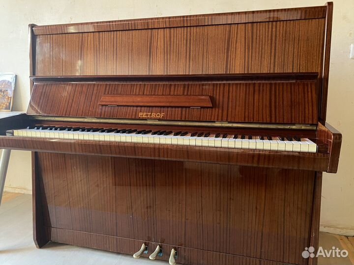 Пианино Petrof