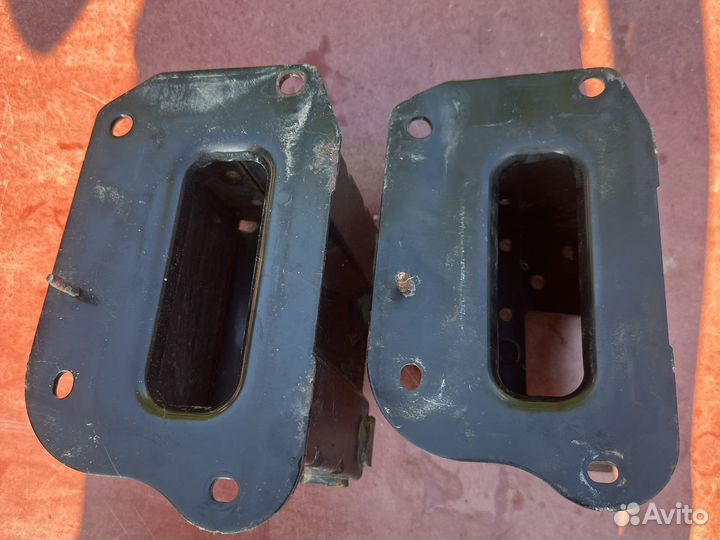 Домик усилителя правый Ниссан Мурано Z51