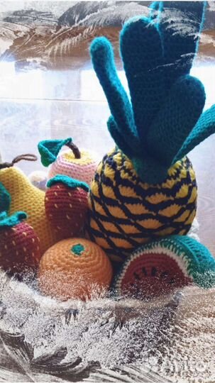 Вязаные фрукты для интерьера кухни