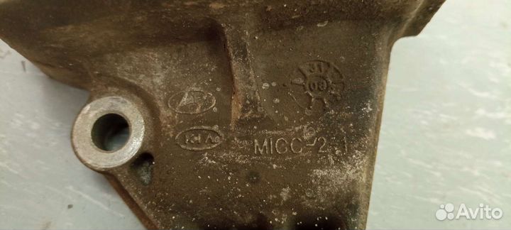 Водяная помпа accent