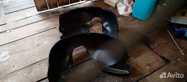 Продам подкрылки