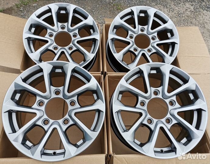 Нива, Шевроле Нива R15 новые