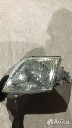 Фара передняя левая Mazda MPV 2
