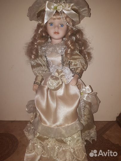 Куклы фарфоровые