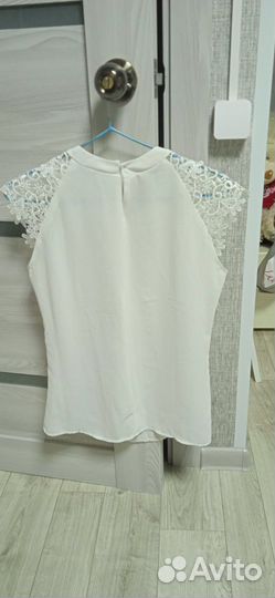Блузка белая