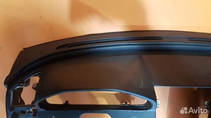 Панель торпеда на Mercedes W202 C-class