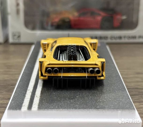 Желтая Ferrari F40 Custom от DCM 1:64