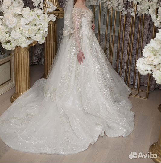 Свадебное платье