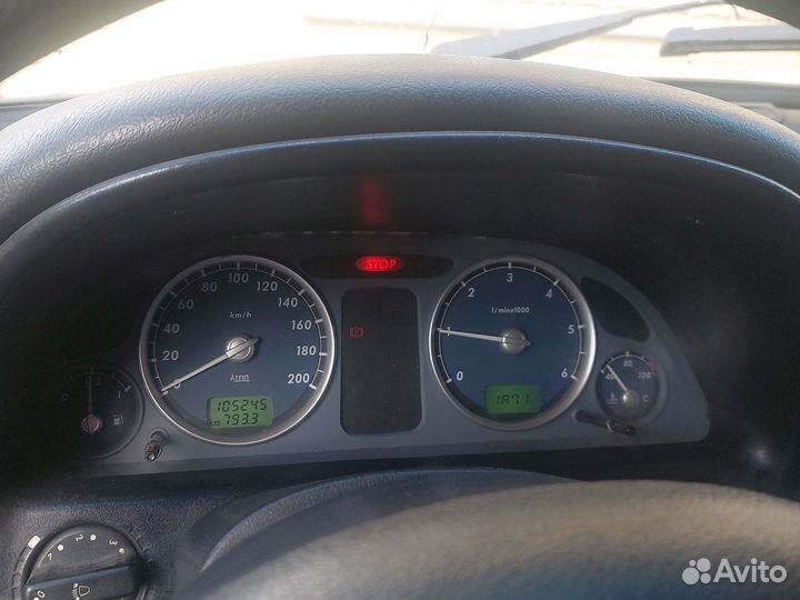 ГАЗ 3102 Волга 2.3 МТ, 2001, 109 000 км