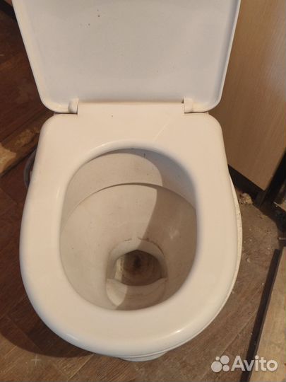 Унитаз с бачком бу