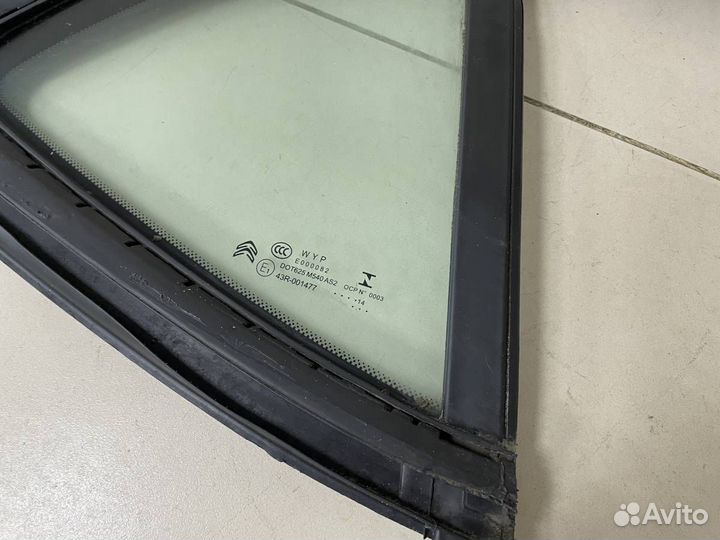 Стекло двери задней правой форточка Citroen C4 201